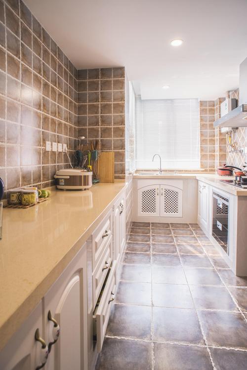 復(fù)式田園風(fēng)格家櫥柜構(gòu)造圖